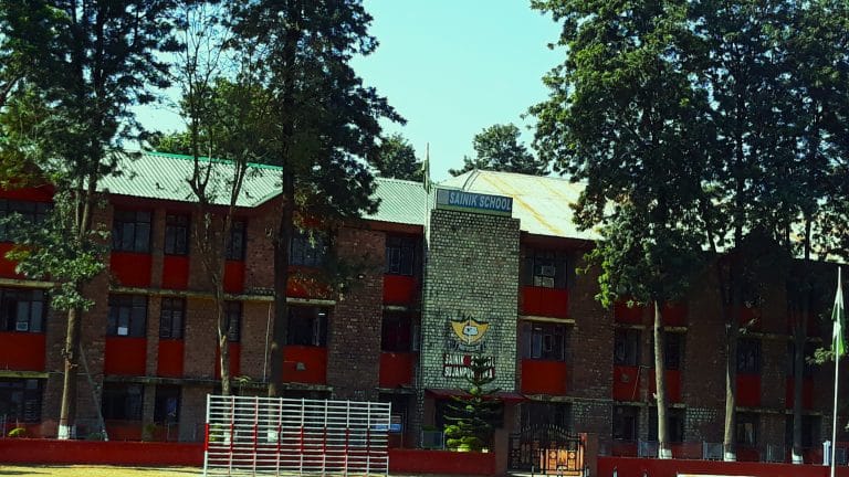 Sainik School Sujanpur Tira Overview: A Comprehensive Look